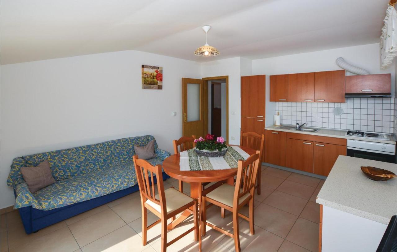 2 Bedroom Amazing Apartment In ปอร์โตรอซ ภายนอก รูปภาพ